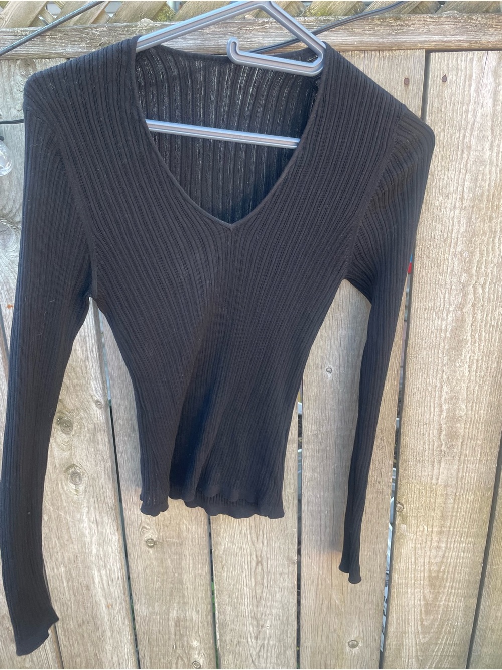 Women's Black Ribbed V-Neck Long Sleeve Top